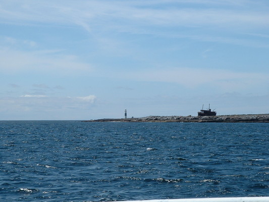 Inisheer lighthouse and shipwreck