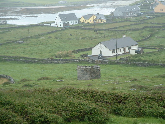 Round tower ruin, Inis Mor